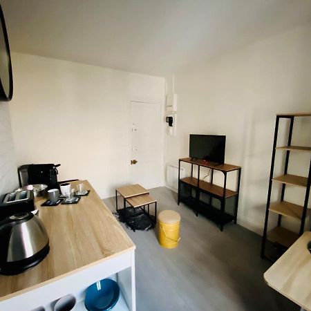 Enghien-Les-Bains: Studio Au Coeur Du Centre Ville. Экстерьер фото